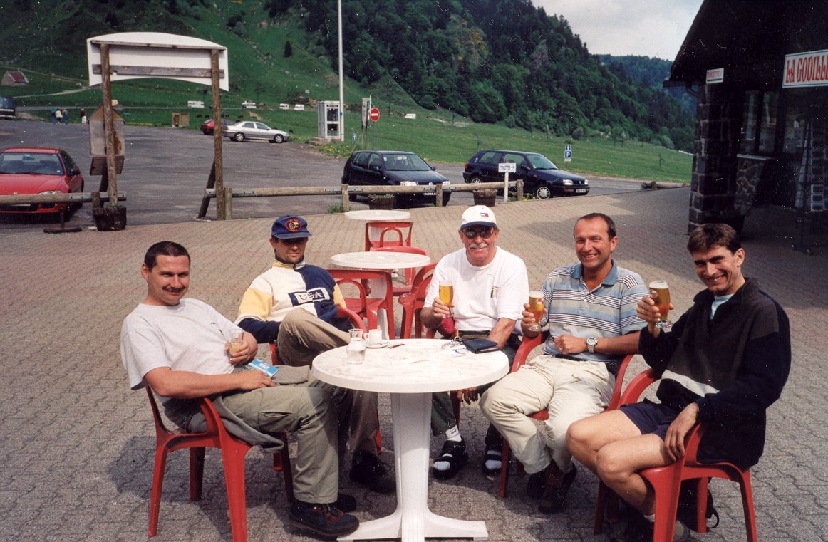 Van rechts naar links: Jan - Tom - Michel - Willem - Rudy.